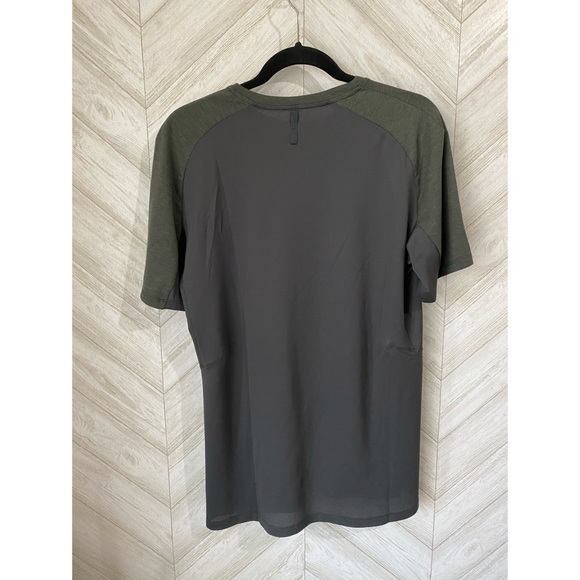 🍋Lululemon Always Agile Short Sleeve🍋 - Picture 9 of 10